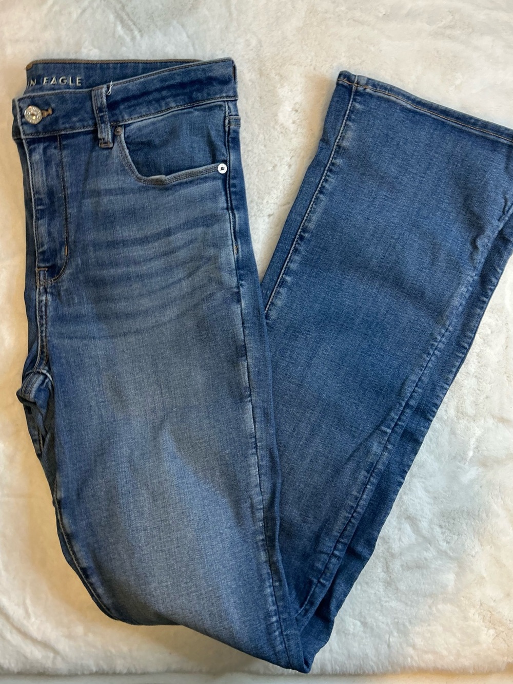 American Eagle Hi-Rise Skinny Kick Jeans Next Level Stretch Medium Wash